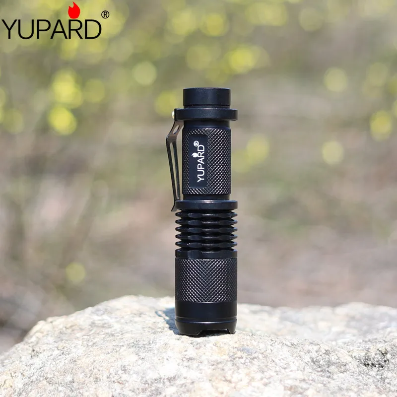 

YUPARD Mini 12W CREE XM-L2 LED T6 LED Adjustable Zoomable Flashlight Lamp Light Torch Black 1x18650 rechargeable battery