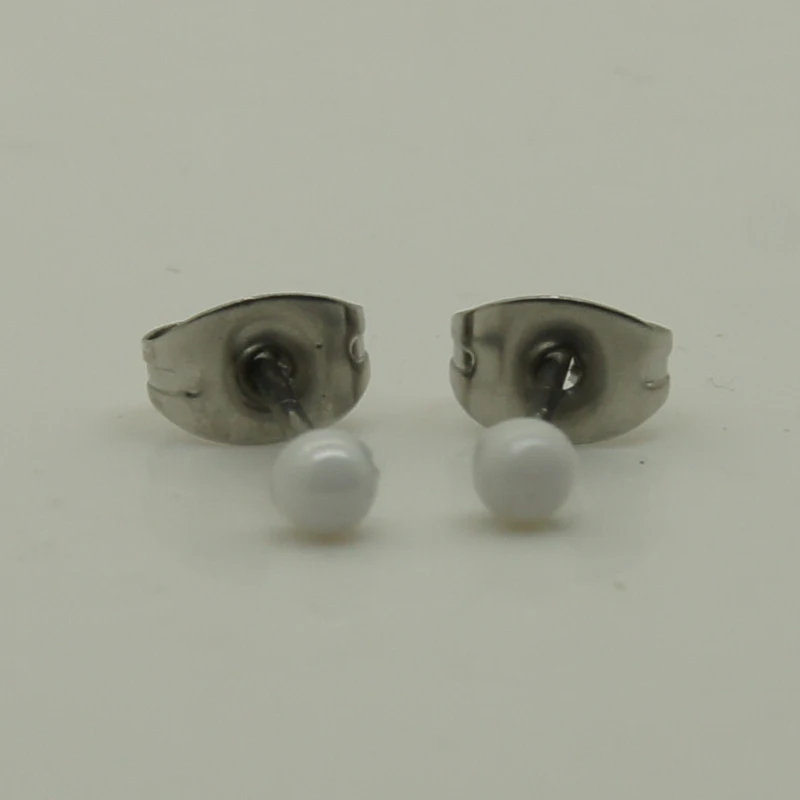 

3mm diametre classic & elegant women/girl Hemispherical white hi tech scratch proof ceramic earring stud