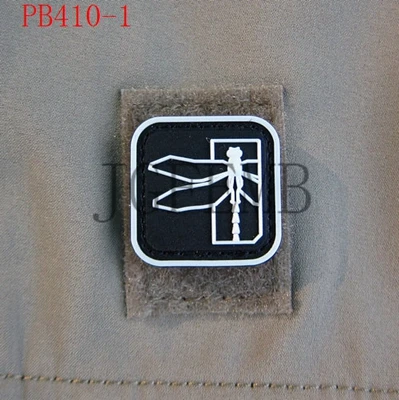 2* шт Стрекоза логотип боевой 3D ПВХ патч значки мягкая оболочка - Цвет: PB410 Luminous