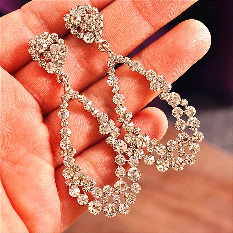

New fashions, gorgeous women jewelry wholesale girls, birthday parties, pendants, gifts, earrings, freight forwarding.