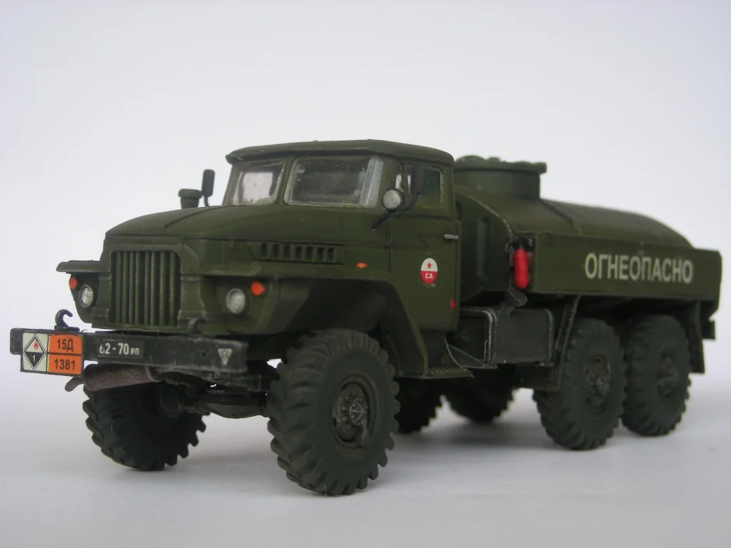 1: 72 советских ATZ-5-375 танкер модель панель военная модель