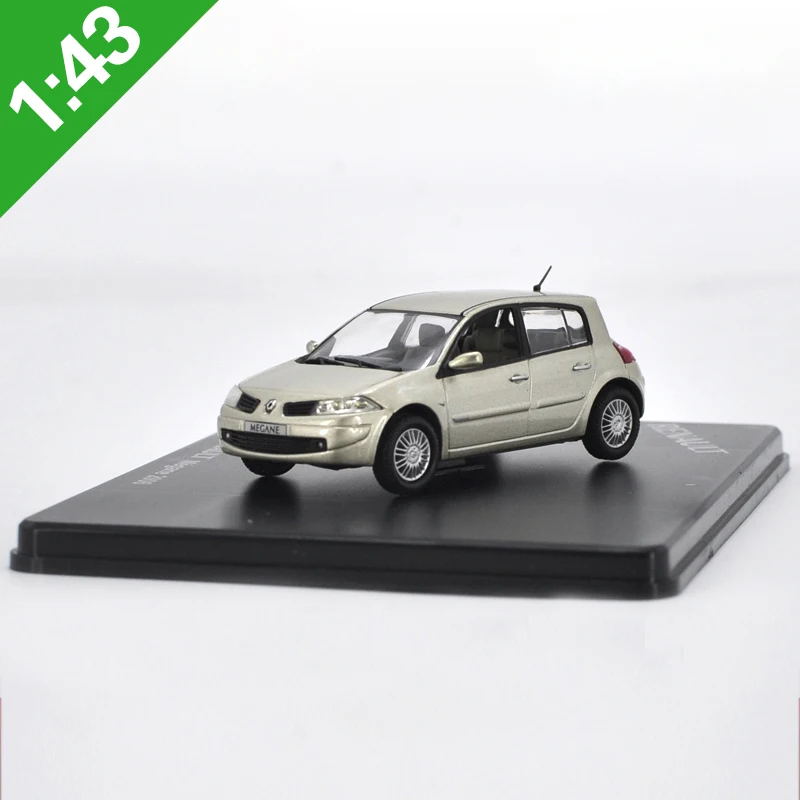 1:43 Renault Megane 2006 Металлическая Модель Автомобиля заводской 4S продажи подарок для сбора и в качестве подарка и украшения