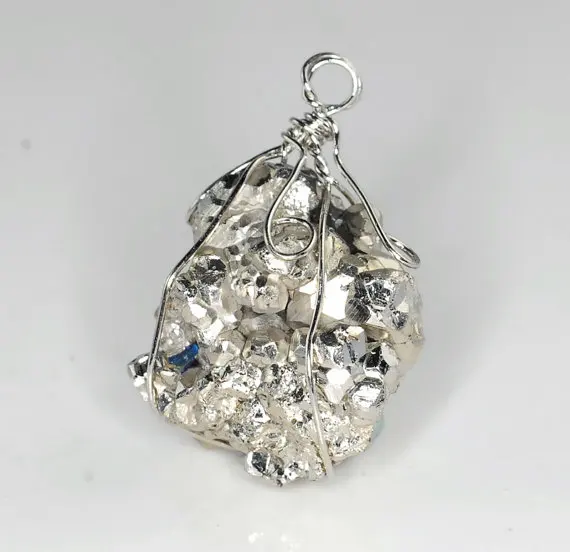

Wirewrap Cluster Natural Citrine Quartz Gemstone Titanium Silver Nugget Pendant (90185050-905)