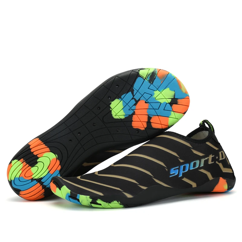 

Summer Breathable Water Shoes Quick Drying Aqua Shoes Men Beach Sandals Woman Barefoot Shoes Diving Swimming Socks Sneakers