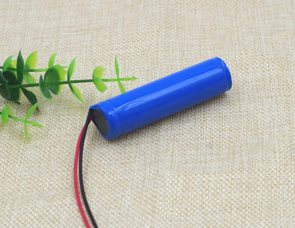 3.7V 2000