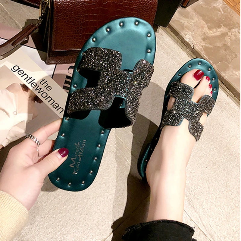 

Women H Slippers Summer Cut Out Ladies Luxury Brand Sandals Quality Flat Shoe Candy Color Outdoor Holiday Slides Ladies Sandals