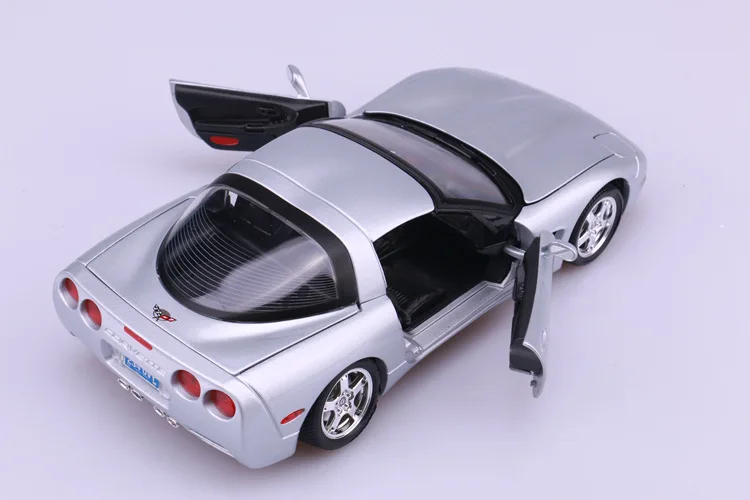 Toyota gr supra 1 43. Диски hess колесные. Литой диск мазерати 20 радиус. Литой автомобиль. Aez r20 bmw.