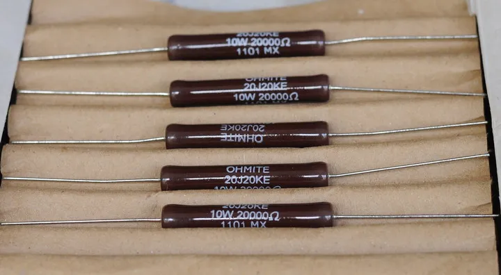

Original new 100% US import 20J20KE advanced writing resistor 10W 20K 20000R volume 7.4*43MM 5% (Inductor)