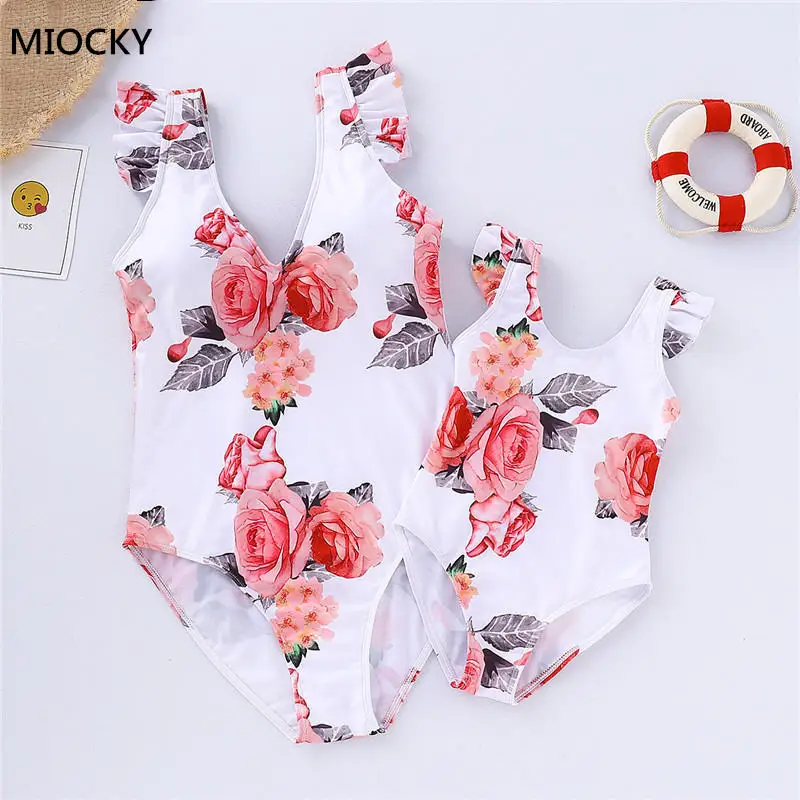

Family Matching Swimwear Mother Daughter Swimsuit 2019 Women Monokini Baby Girl One Piece Bathing Suit Beachwear Swimming E075
