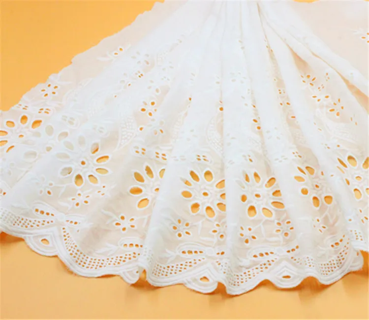 

Кружевная отделка 3 ярда, хлопковая вышитая лента цвета слоновой кости с полым кружевом, тканевые ленты, Швейные аксессуары, 43 см, 16,9 дюйма в ширину, QL4K138