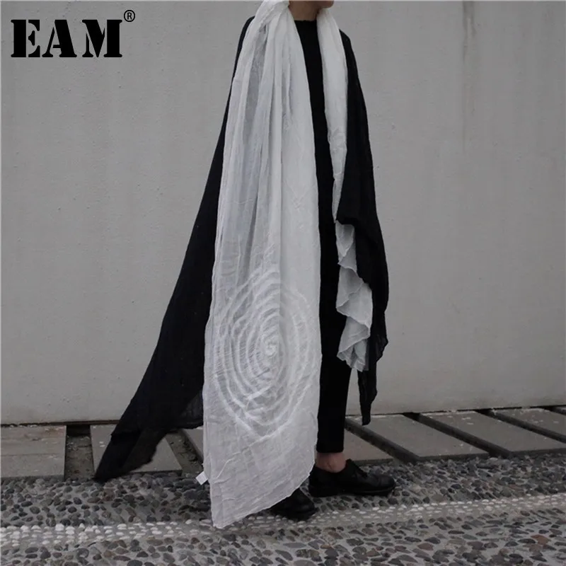 

[EAM] High Quality 2019 Spring Summer Solid Color Pleated Spliced Flowers Big Shawl Fashion New Women Tide Soft Scarf LA504