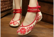 National wind increased in women’s shoes embroidered shoes old Beijing cloth shoes female spring and summer women’s shoes 34-41
