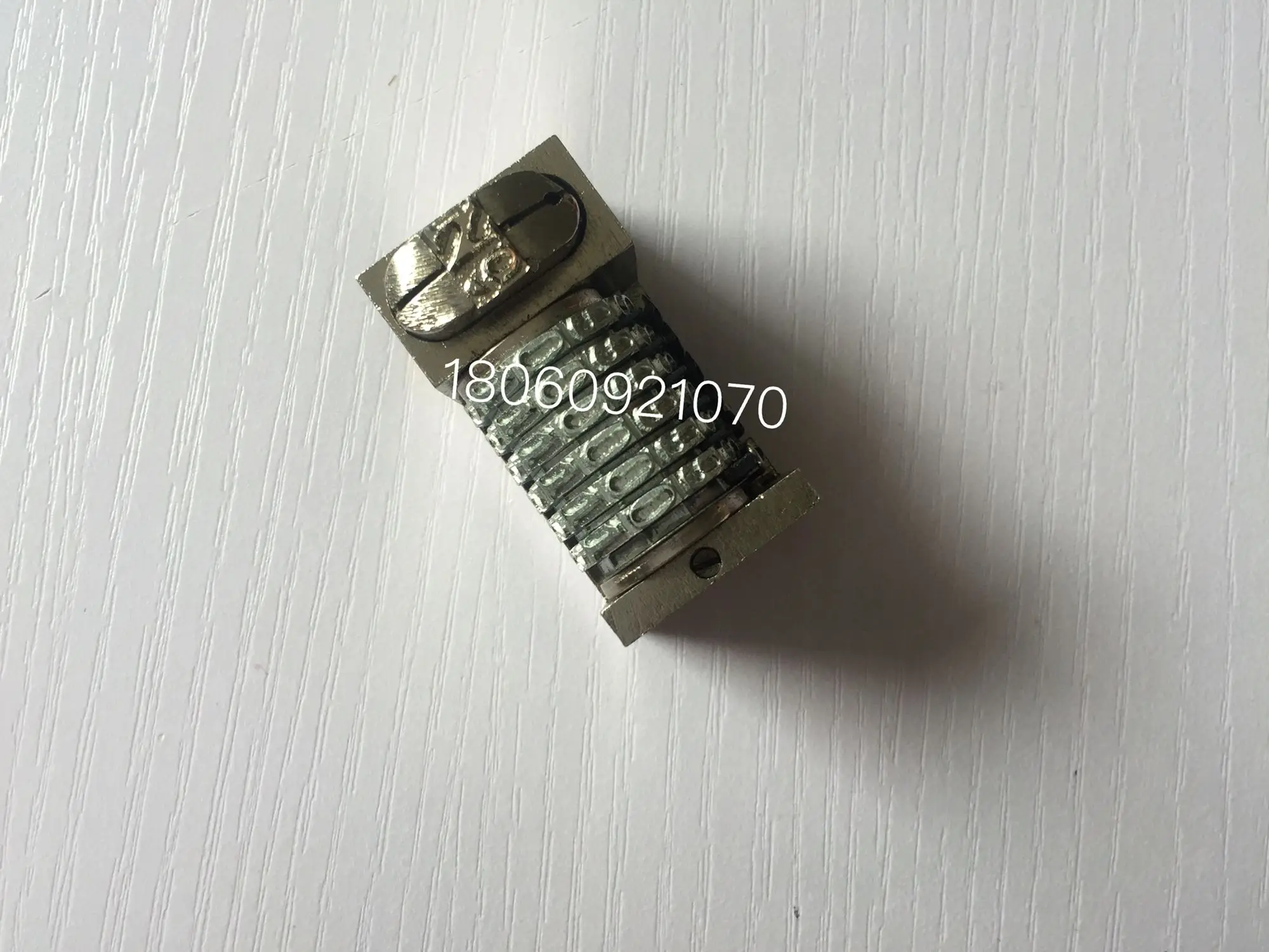 

10 pieces free shipping 51 numbering machine 6 digits numbering machine, forward 90123....