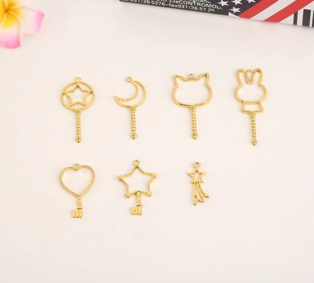 

10pcs gold color Heart moon star Key Open Bezel Gold Charm Bezel Setting Cabochon Setting UV Resin Charm