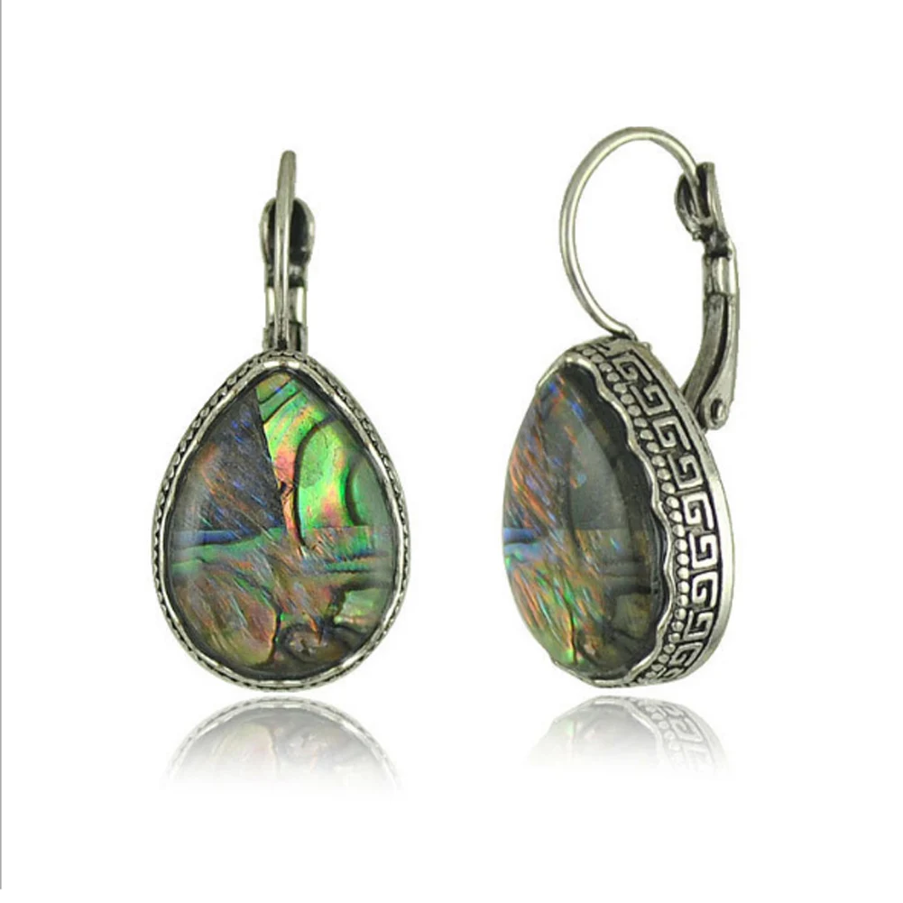 

2018 Irregular Natural Color Shell Retro Bohemian Earrings Ear Buckle Female Fashion Earrings Personalized Gift