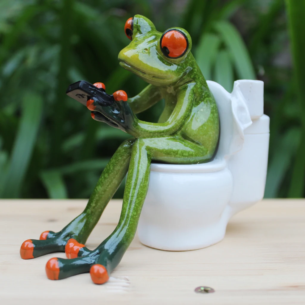 Frogs Figurine Cute Resin Home Sculpture Dolls Resin Model Odd Gifts Crafts Animal Ornaments Car Home Decoration