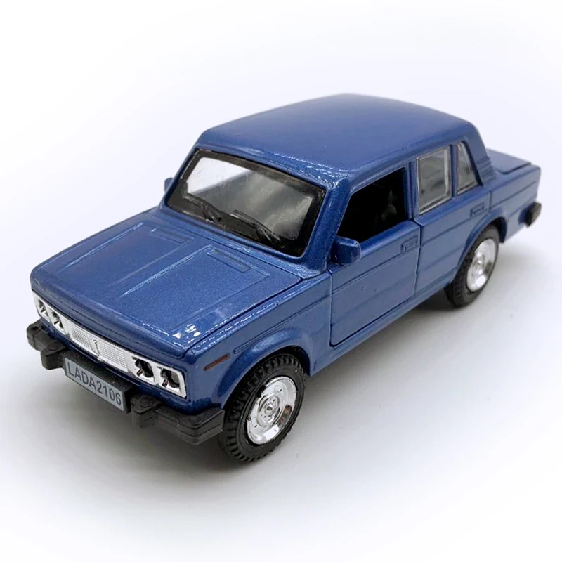 Дешево Лада 2106 модель автомобиля 1 36 масштаб литой автомобиль, сплава автомобиля игрушки для детей мальчиков, металлическая модель с открываемая д...