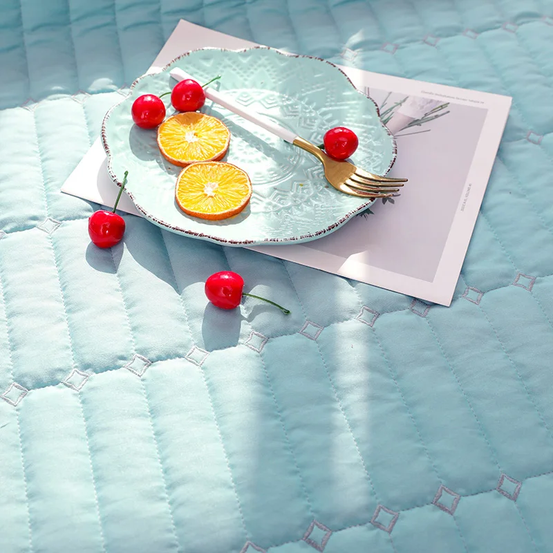 Macaron Solid Color Bedspread Soft Summer Comforter Quilts Washable Bed Quilt Air Conditioned Quilt Duvet Adults Summer Quilt