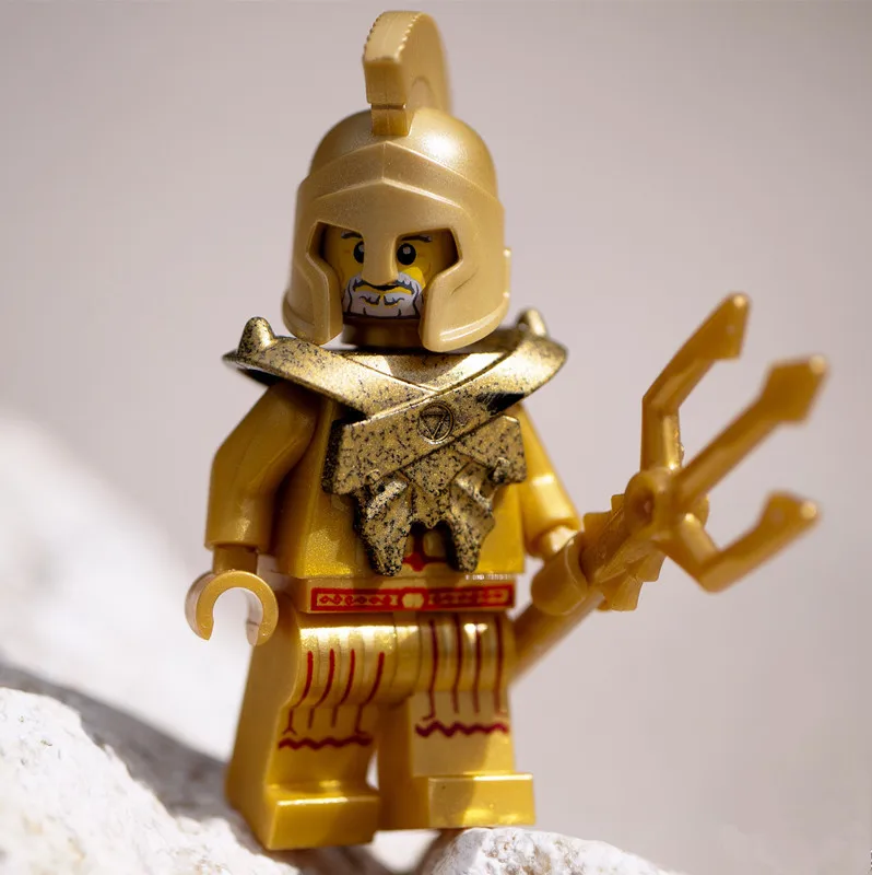 Koop Enkele Koop SERIE Atlantis TEMPEL KING STANDBEELD MET WAPEN Action Figure Building minifig Blokken Kinderen Speelgoed Geschenken