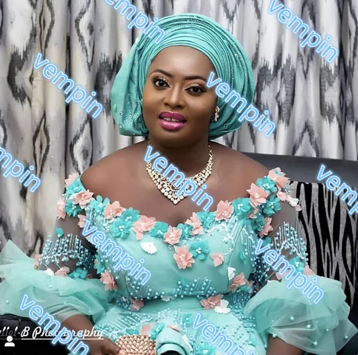 

Latest High Quality Beatiful African Lace French Mesh Fabric Handmade Beads And 3D Flowers Tulle Laces For Engagement