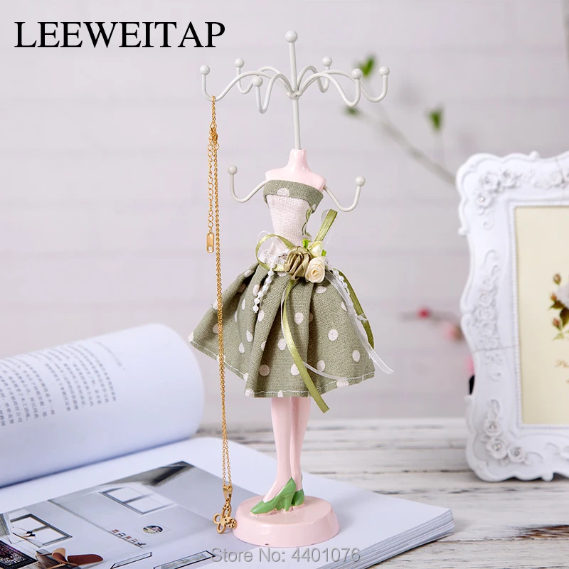 

European-style princess model jewelry rack earrings rings necklace bracelet bracelet display rack for family and friends birthd
