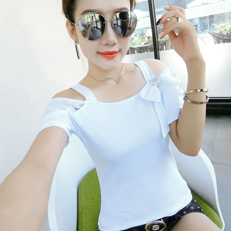 Корейская Сексуальная кружевная футболка с вырезом лодочкой и открытыми плечами, новинка, летняя Приталенная футболка с бантом, одежда, рубашка, Camiseta Mujer, цвет черный, хаки, T95105L - Цвет: White tshirt