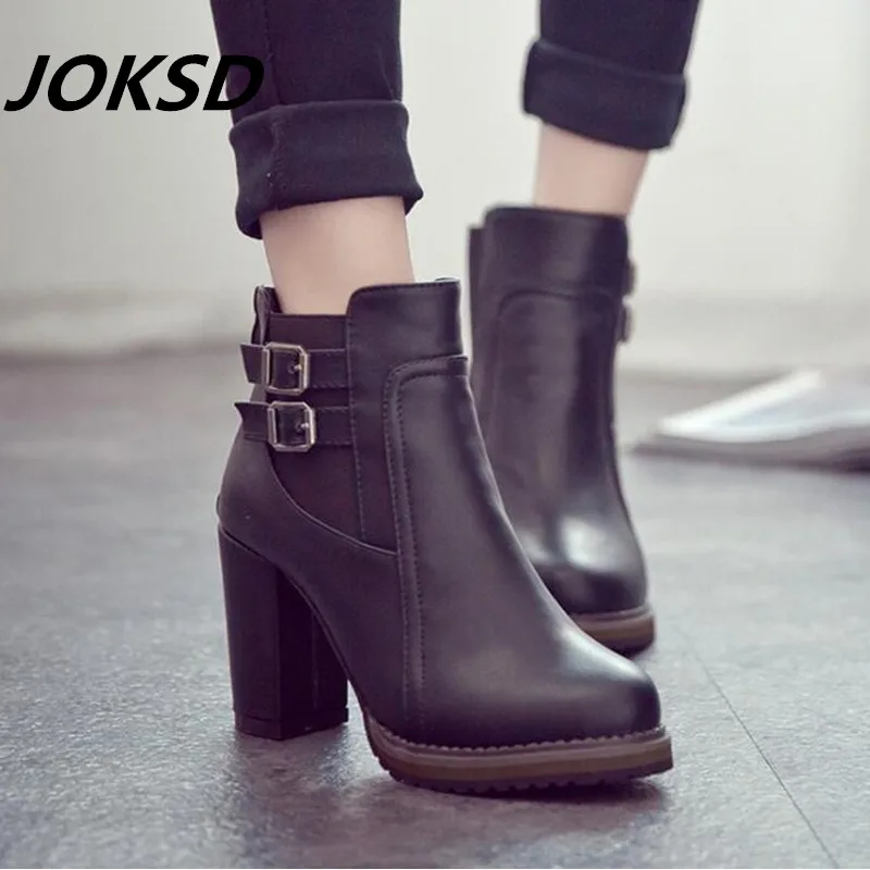 

Fashion Winter Woman Ladies belt buckle Boots Vintage Combat Punk Ankle Shoes Women Genuine Leather elastic Short Boots L171
