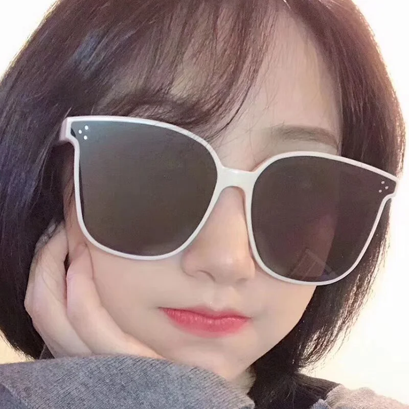 

2019 Vintage Sunglasses Women Retro Sun Glasses Shades for Women Sunglasses Oversized Fashion Brand Designe Outdoor Eyewear