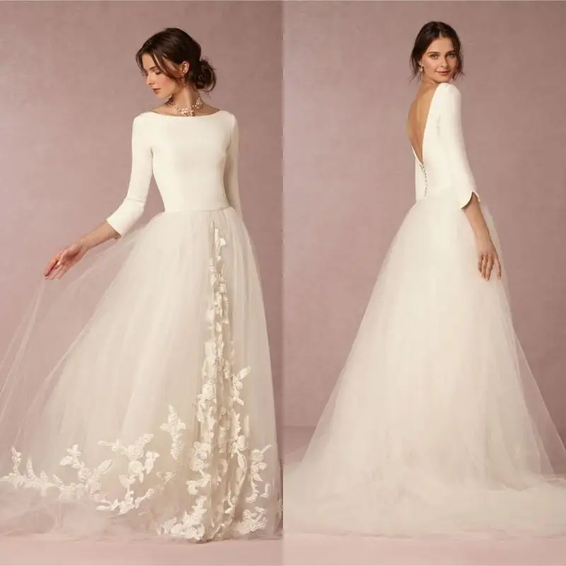 2017 Modest Wedding Dresses With Long Sleeves Boat Neck Lace