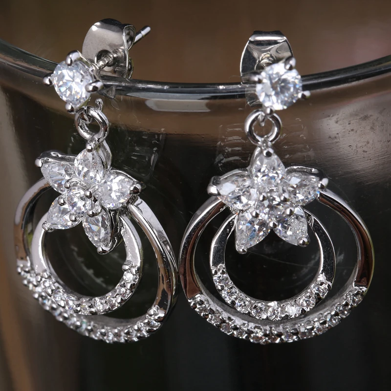 

Resplendent And Round Gems White Zircon 925 Sterling Silver Jewelry Drop Dangle Earring S5554