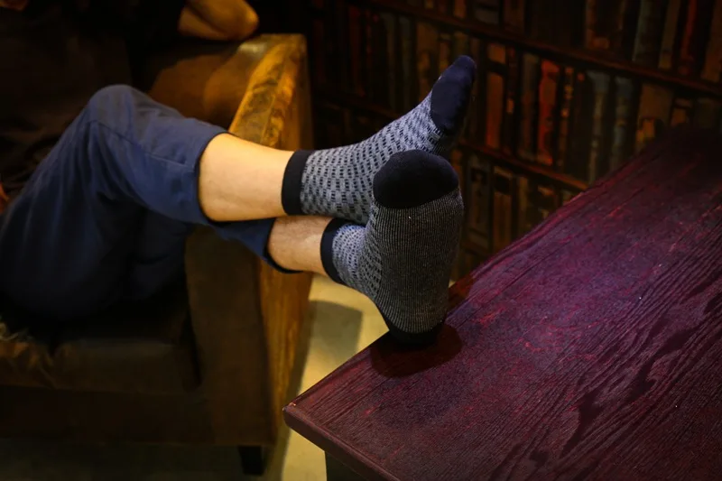 Дизайн мужские носки в деловом стиле 5 пар/лот брендовые хлопковые носки летние классические носки мужские дезодорирующие носки без коробки