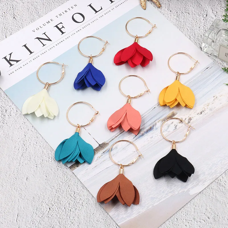 

The new best selling multi-color leaf earrings represent the colors of the four seasons fashion female female ear ornaments
