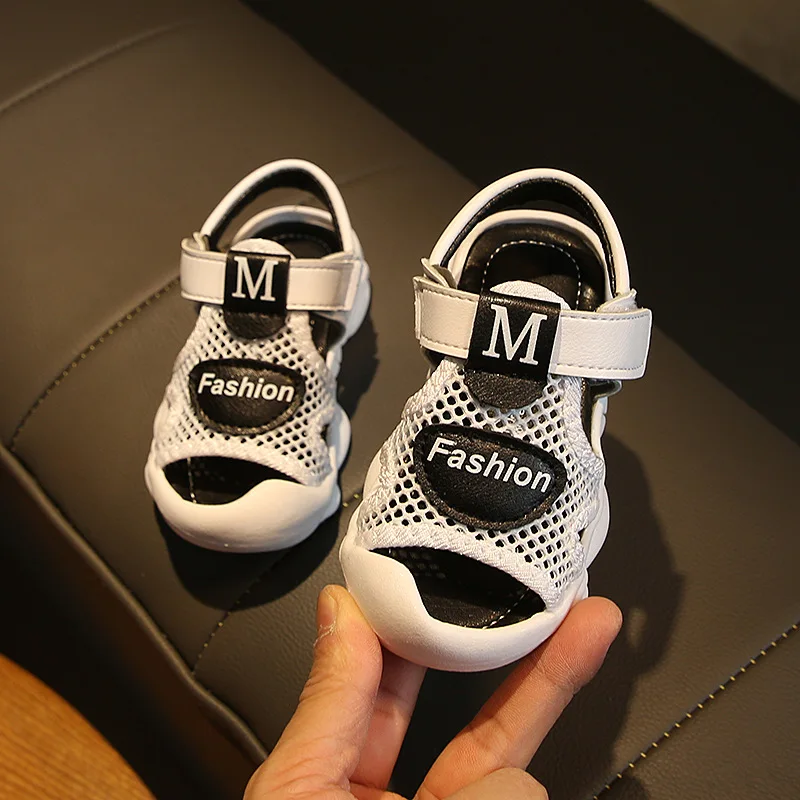 

2019 Summer newborn soft sports shoes breathable baby sandals 1 to 3 years old boys and girls beach shoes top quality