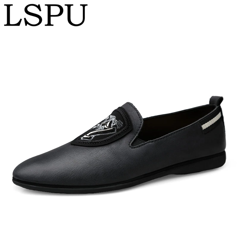 

2019 Genuine Leather Men Loafers Slip On Breathable Casual Men Driving Shoes Fashion Moccasins Men Leather Shoes Plus Size 37-45