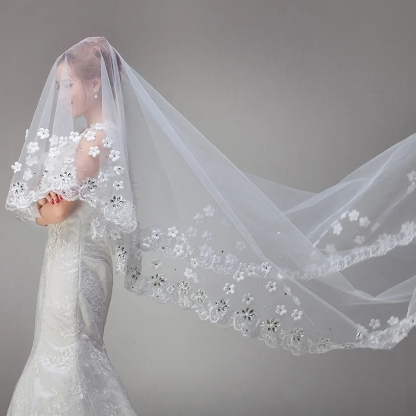 

White Vintage Cheap Tulle Bride Cathedral Bridal Lace Long Bridal Veils with Crystals 3 Tier Bicycles Novia Veil Wedding