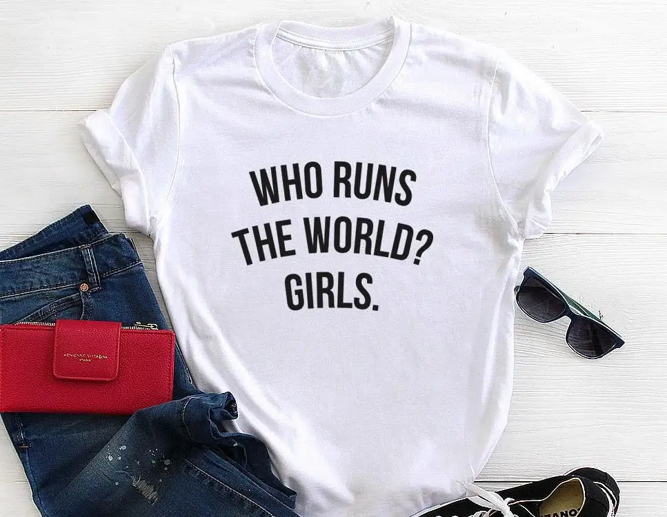 Beyonce who run the world girls. Who runs. Run the world girls. Keep calm and run. Who run the world? (girls) надпись.