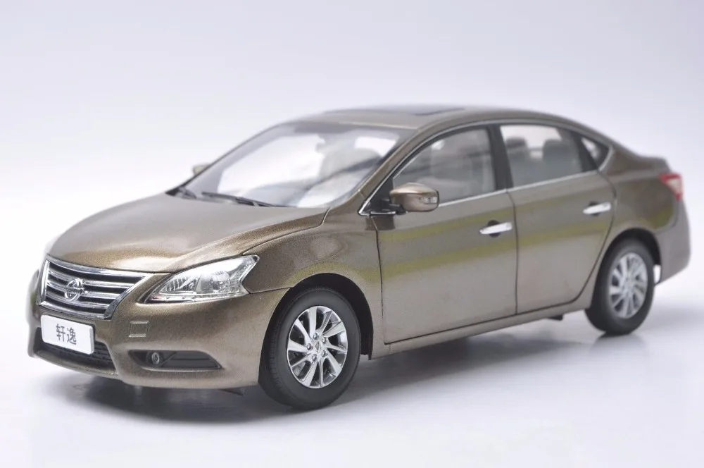 

1:18 Diecast Model for Nissan Sylphy Color Brown Alloy Toy Car Miniature Collection Gifts Sentra