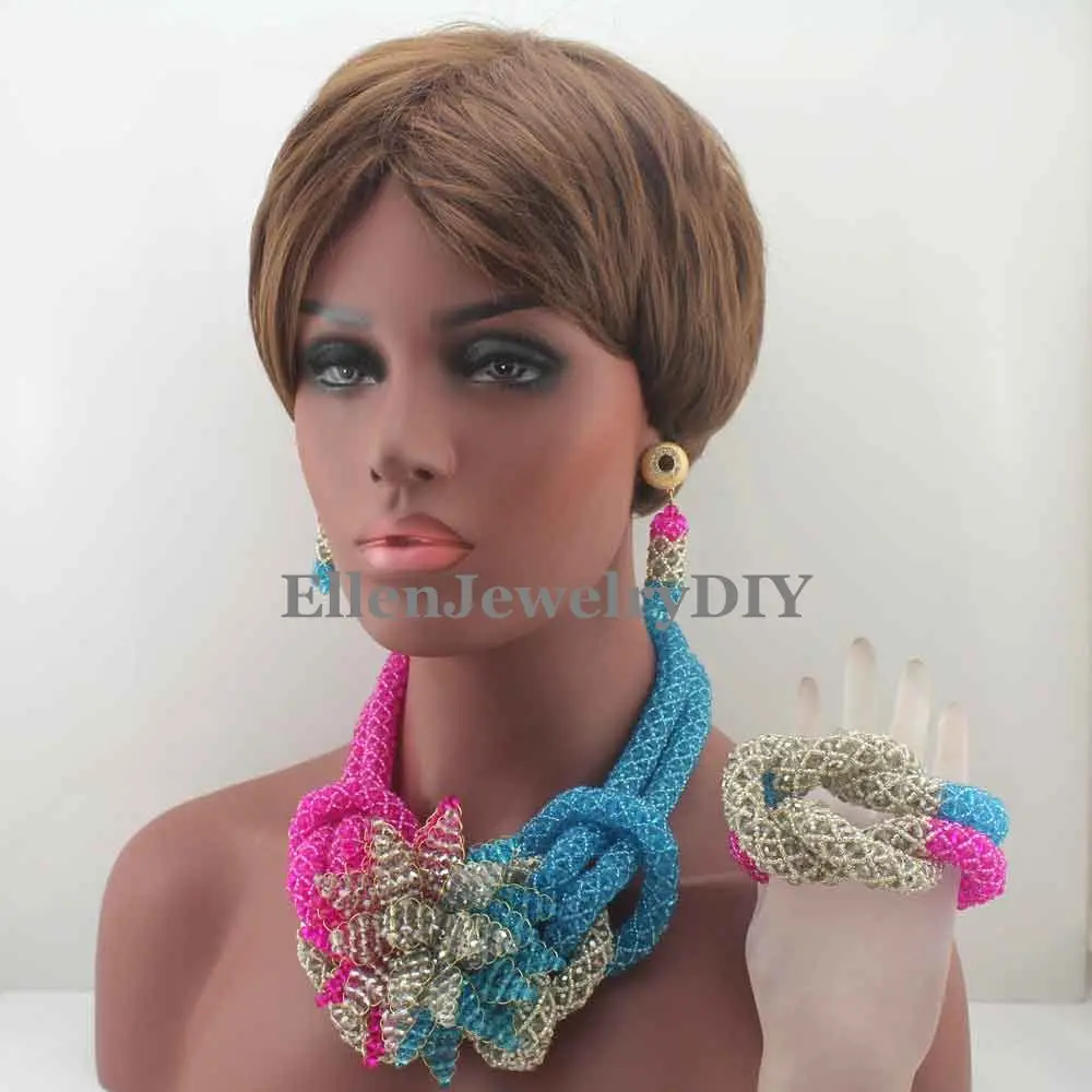 Рисунок 2 - Роскошное ожерелье с большими цветами