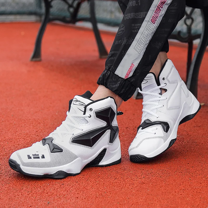 Más tamaño 36-45 deporte de alta superior zapatos de baloncesto de los hombres al aire libre zapatillas botines mujeres Athletic entrenadores rojo baloncesto Más tamaño 36-45 deporte de alta superior zapatos de baloncesto de los hombres al aire libre zapatillas botines mujeres Athletic entrenadores rojo baloncesto