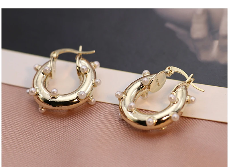 Pearl-Hoops_02