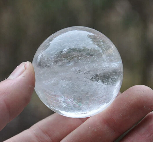 

A 515 NATURAL transparent QUARTZ CRYSTAL SPHERE BALL Healing (0601)