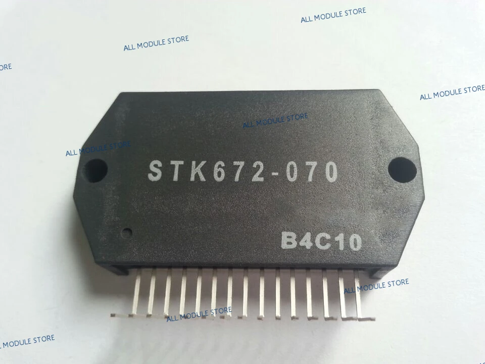 STK672-070_