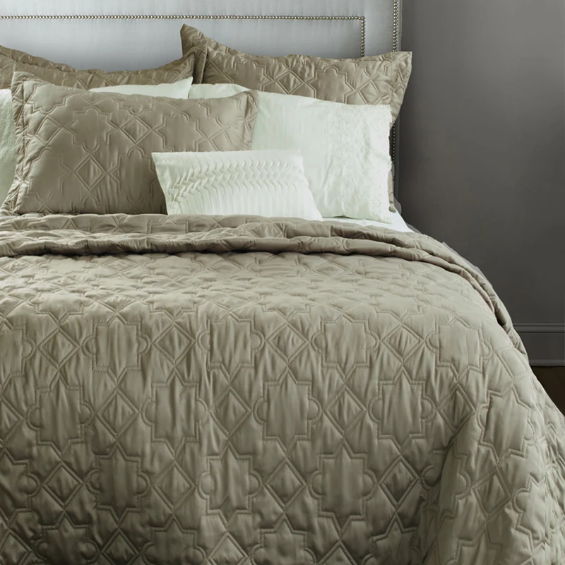 ADream Faux Silk / Cotton Bedspread Comforter, King Queen Twin Full