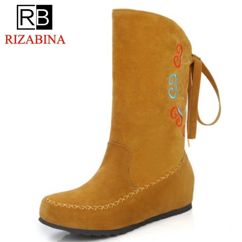 RizaBina женщина круглый носок плоские Для женщин с модным принтом на шнуровке обувь до середины икры Демисезонный Botas Feminina размер 34-49