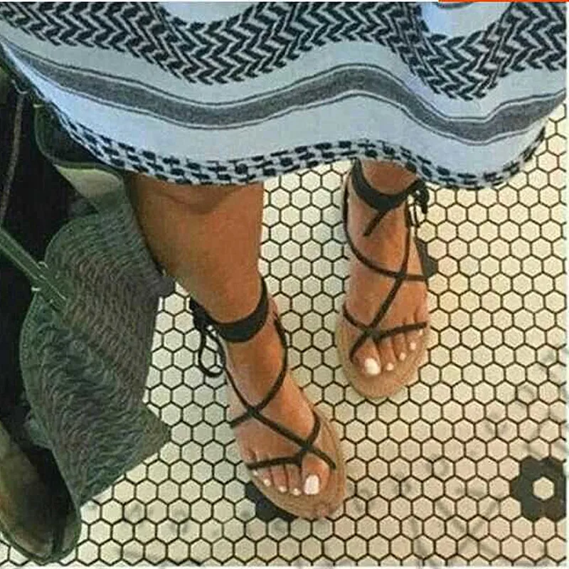 Hecho A Mano puro Cuero Sandalias atadas-cross Sandalias Planas Mujer Del Tobillo Sandalias de Tiras Gladiador Del Verano del vendaje de Los Zapatos AliExpress