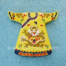 На заказ модный значок ПВХ император династии Цин халаты форма булавки в брошь