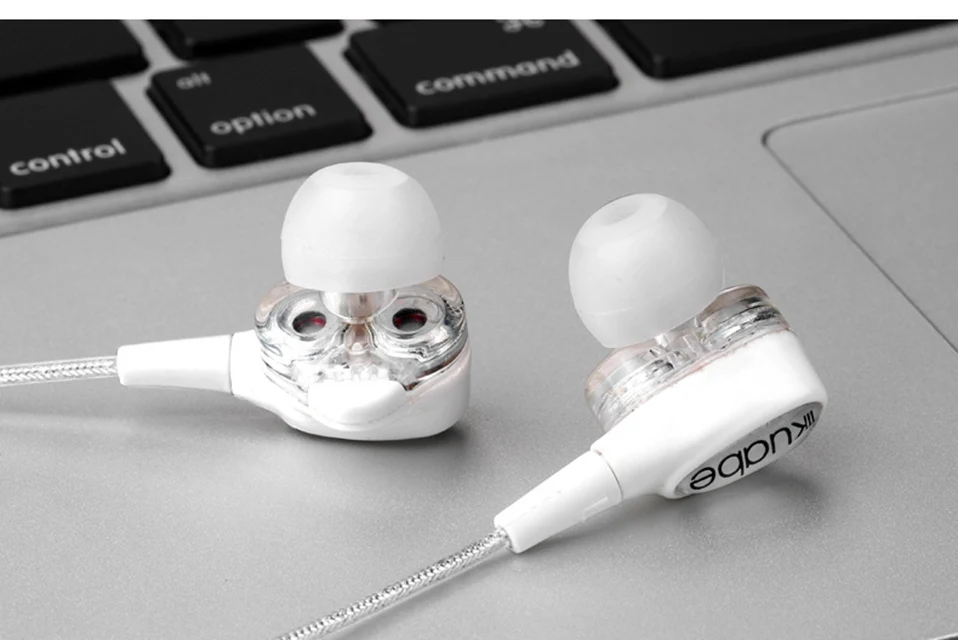 15  earphones