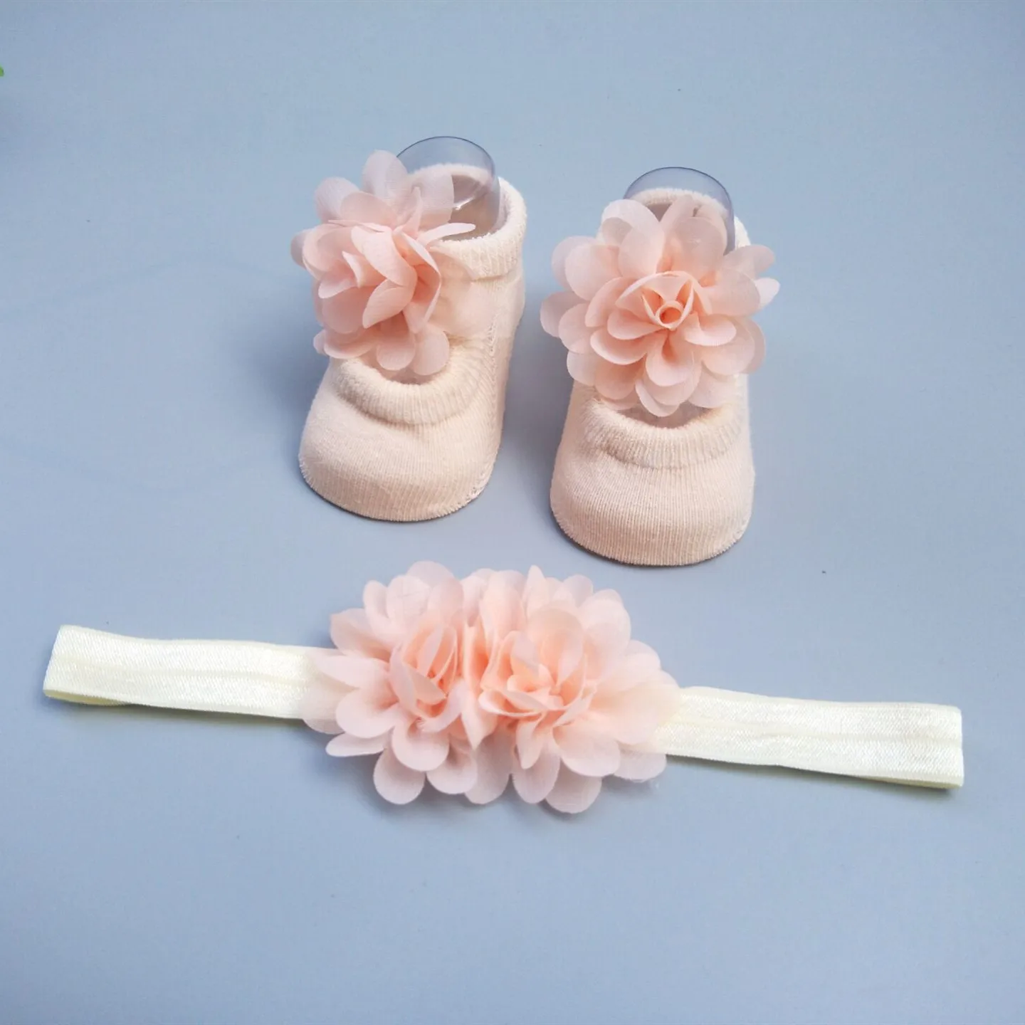 Подарочная коробка для малышей, Цветочные Носки для новорожденных и повязка на голову, подарок с полной луной, корейские комплекты головных уборов и носков для малышей, Детские аксессуары для волос