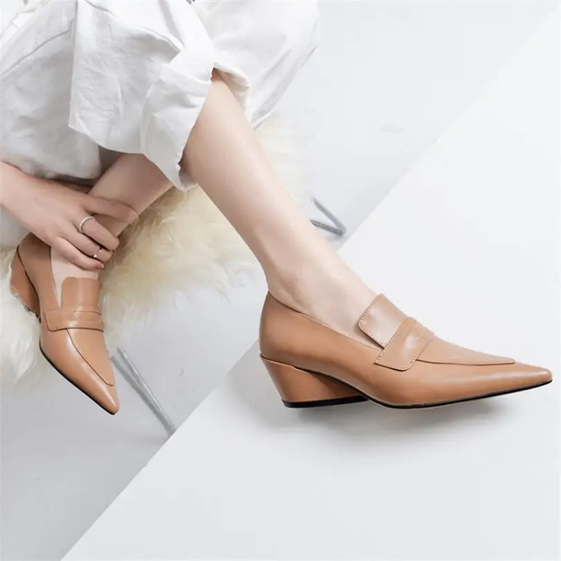 Peu 5 Beige1 brown2 Noce Talons brown3 Cuir Pointu black1 Nayiduyun beige2 Profonde Casual Slip Sur Bout En Véritable De beige3 us10 black3 Pompes Hauts black2 Chunky Us4 Chaussures brown1 Femmes q77Ex1U