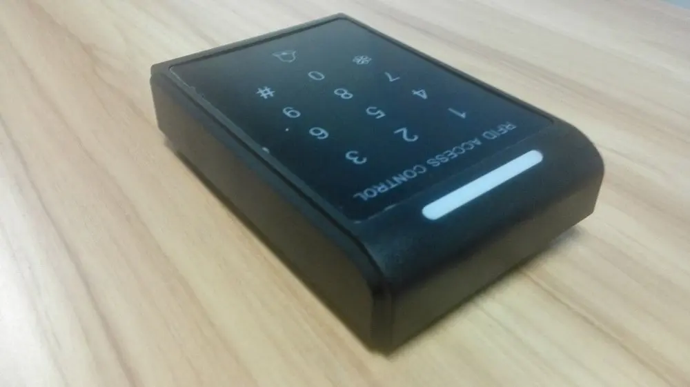 U6-system2: 1 шт. сенсорная клавиатура U6+ 1 шт. замок болта+ 1 шт. блок питания+ 1 шт. кнопка выхода+ 5 шт. карта пользователей+ 5 шт. брелоки для пользователей